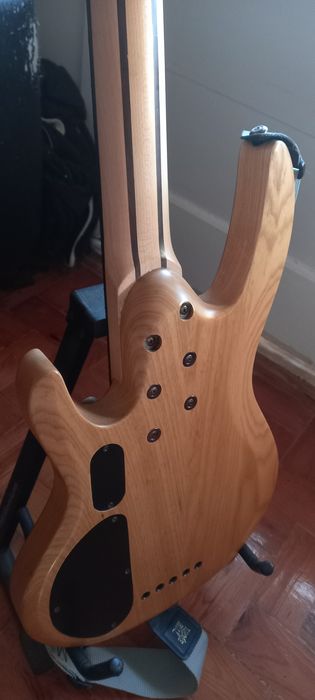 Baixo esp ltd 5 cordas