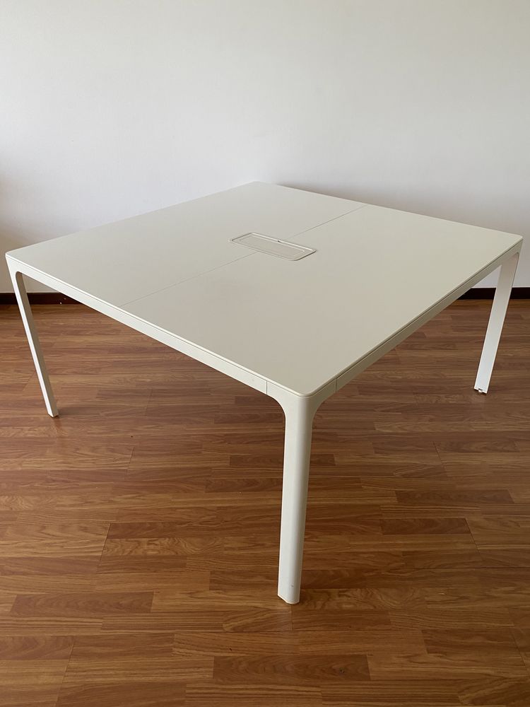 Mesa de reuniões IKEA - Bekant