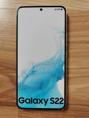 Atrapa telefonu Samsung Galaxy S22