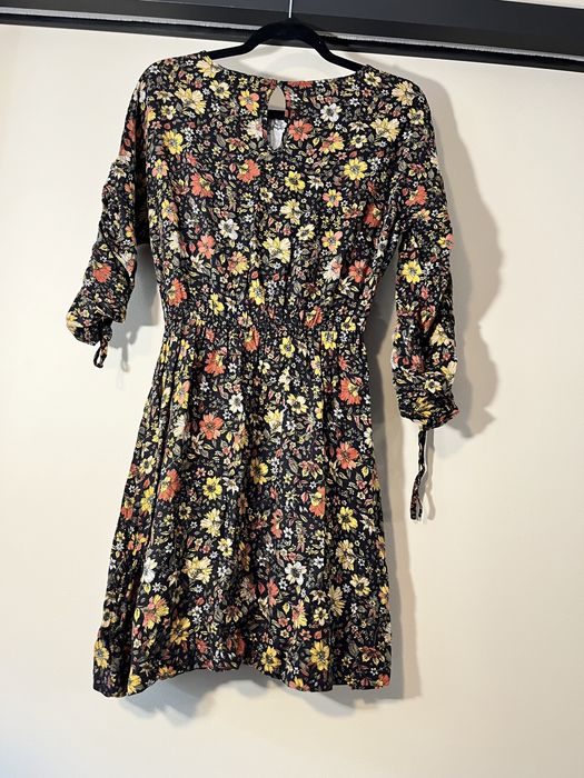 Sukienka w kwiaty S 36 medicine