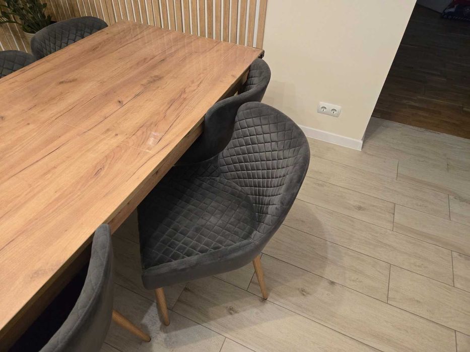 Стіл обідній LINTRUP 90x190/280см + 8 стільців  Б/В (в хорошому стані)