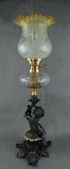 Figuralna Lampa naftowa AMOR Putto brenner HS kominek klosz 78 cm