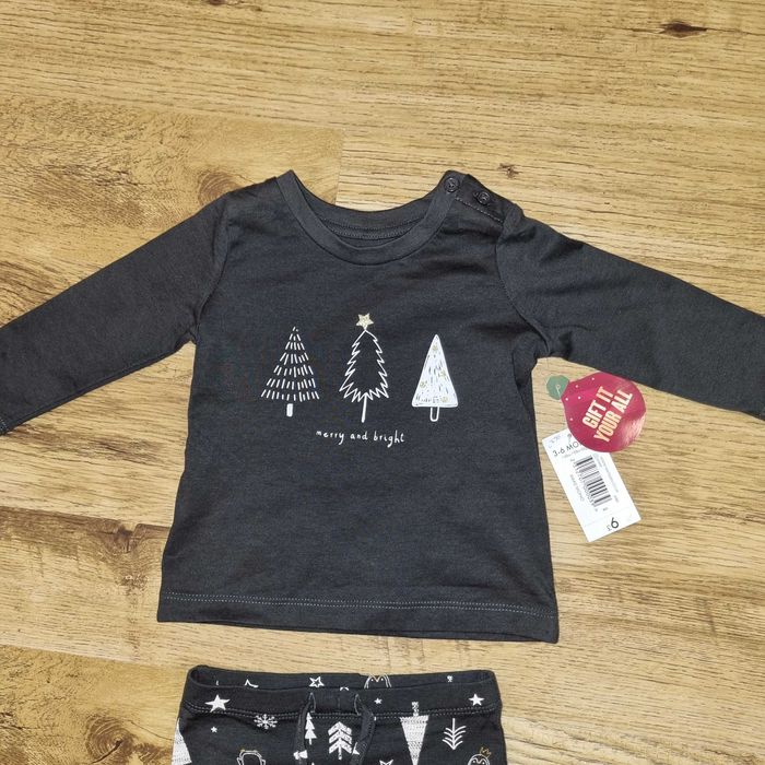 Nowa piżamka niemowlęca rozm.62-68 cm