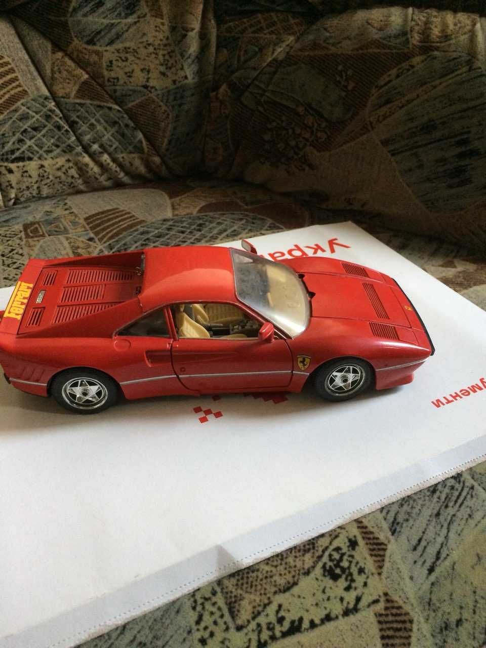 Продам модель Ferrari  GTO 1984  bburago 1 18.