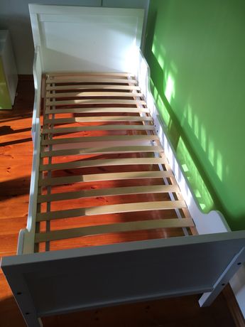 Łóżko dziecięce 80/200 cm., drewniane, białe