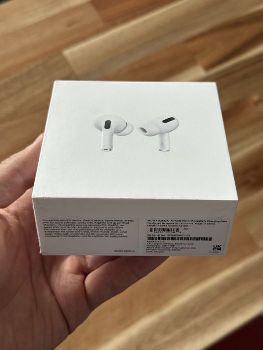 Apple AirPods Pro biały (MLWK3ZM/A)