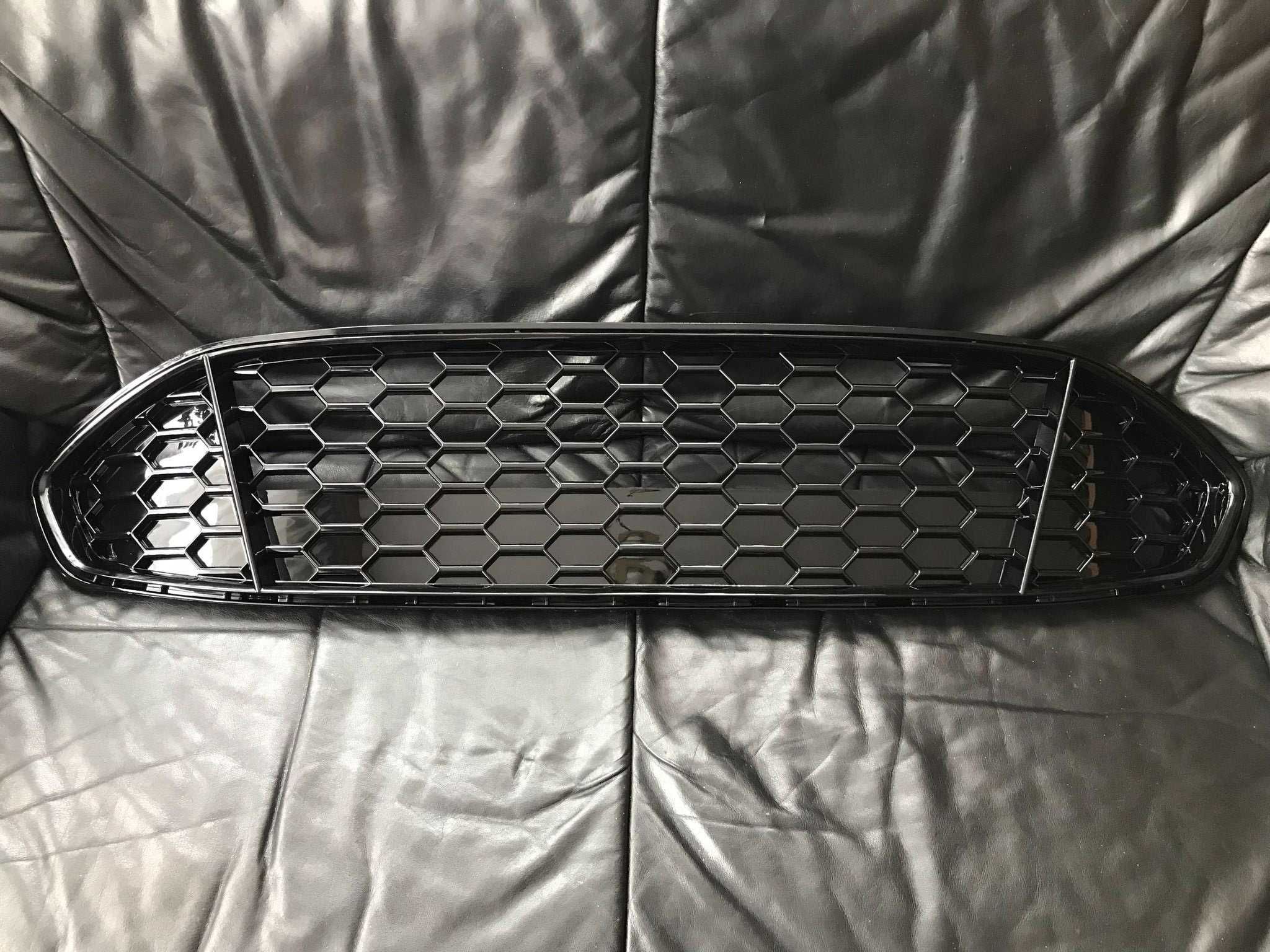 Grill Ford Mondeo MK5 Atrapa Ford Mondeo St-line Titanium Black ST