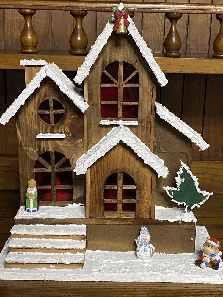 Casinhas de Natal em madeira, feitas à mão