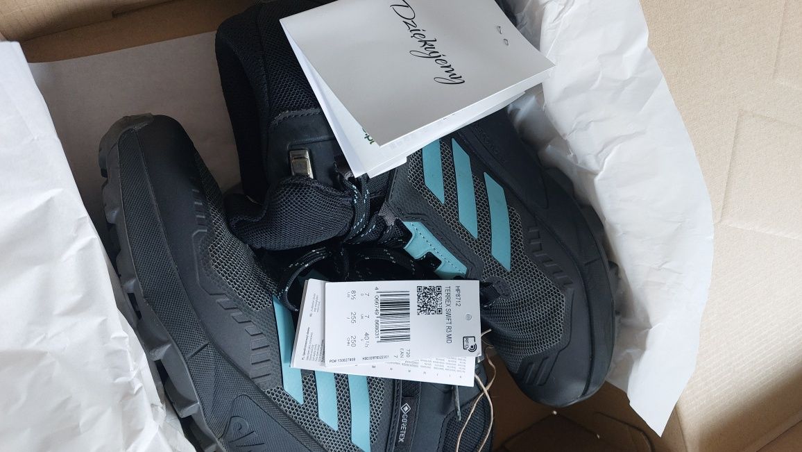 Buty zimowe Adidas terrex swift r3 w idealnym stanie