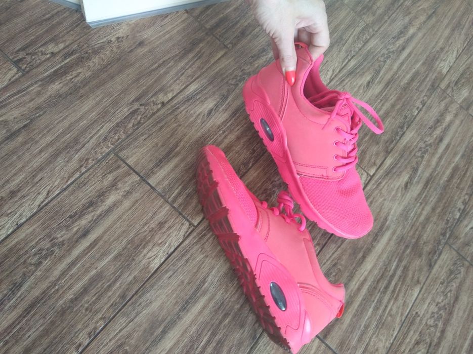 Кросовки фірма оригінал