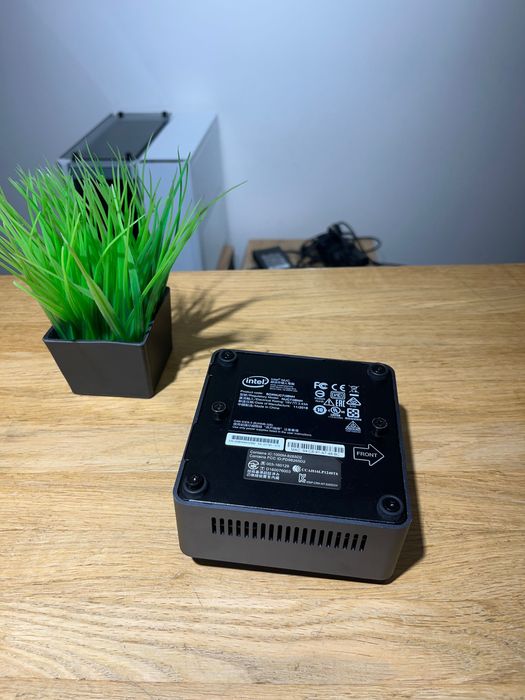 Intel mini PC NUC7i3BNH BOXNUC7I3BNH i3-7100U 8GB 256GB SSD Klasa A-