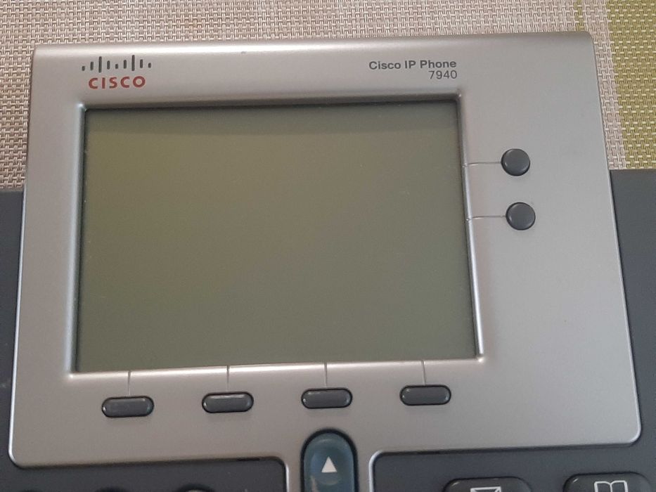 Кнопочный IP-телефон  «Cisco 7940»  с экраном