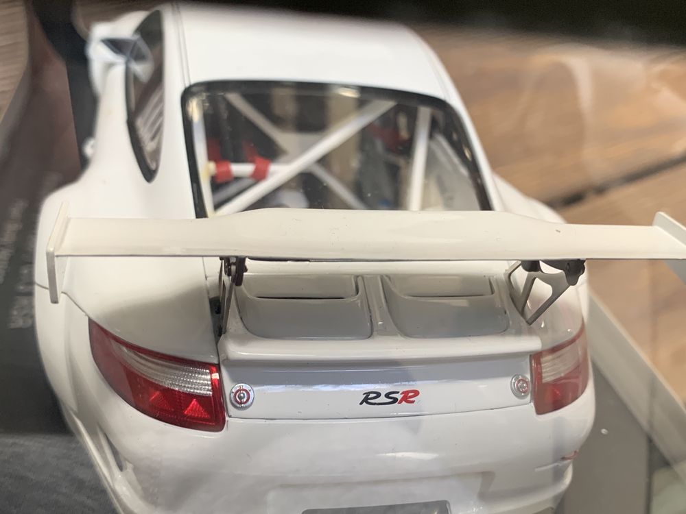 Porsche 911 997 GT3 RSR 1:18 Autoart