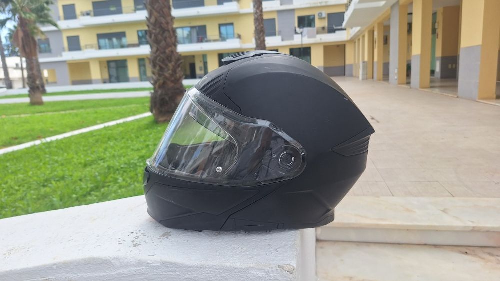 Capacete modular mota