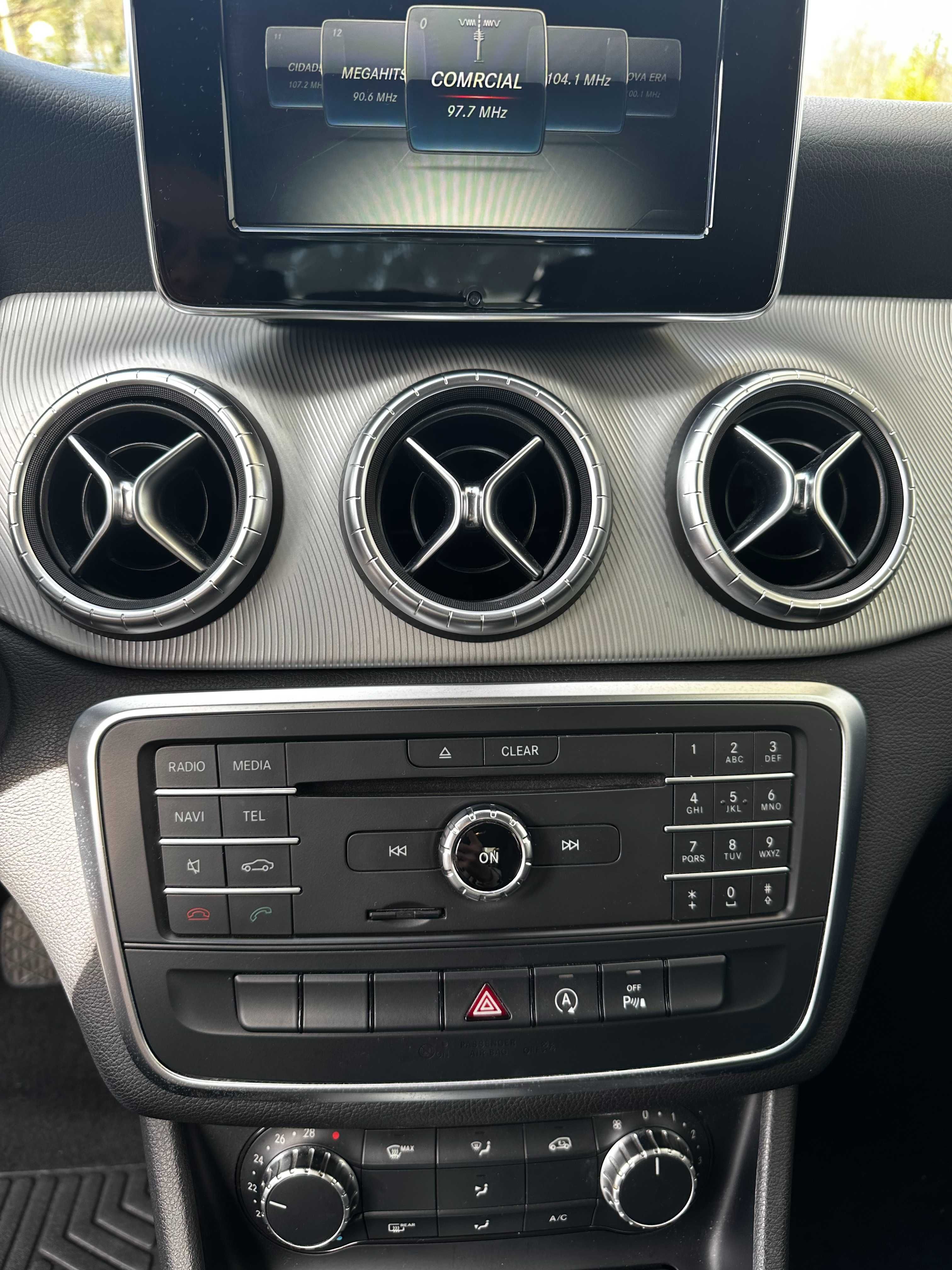 Mercedes-Benz CLA 180