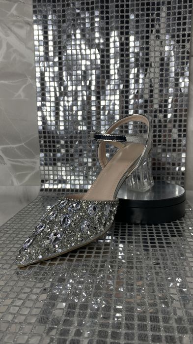 Туфлі срібні каміння на підборах прозорих | 39 розмір | 25 см стопа