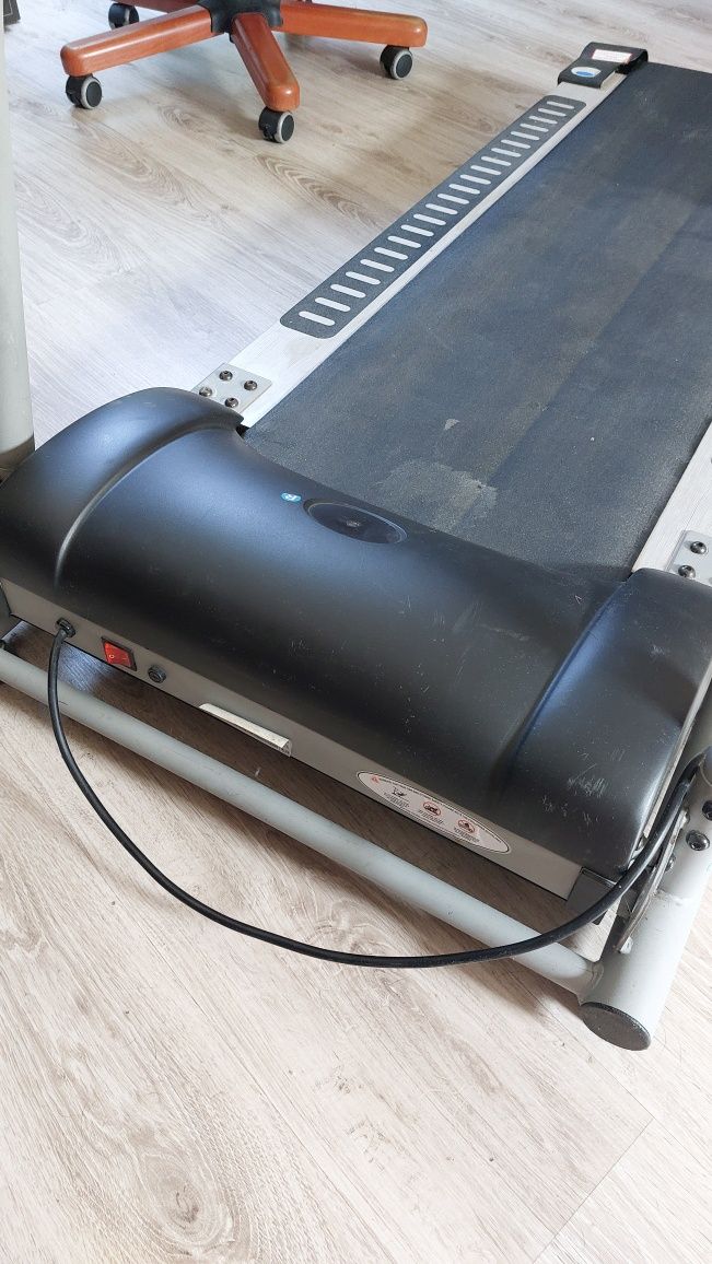 Bieżnia elektryczna Pro Fitness do 100kg, do 12km/h- uszkodzona