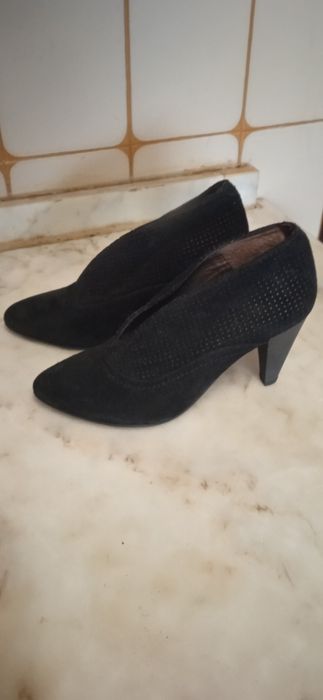 Botim senhora preto camurça