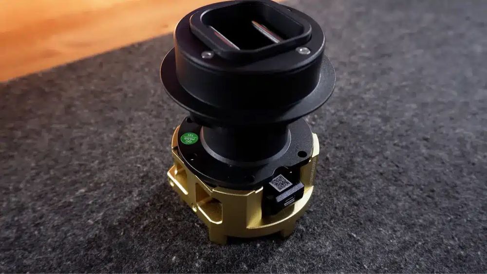FANATEC PODIUM HUB + QR2 WHEEL-SIDE