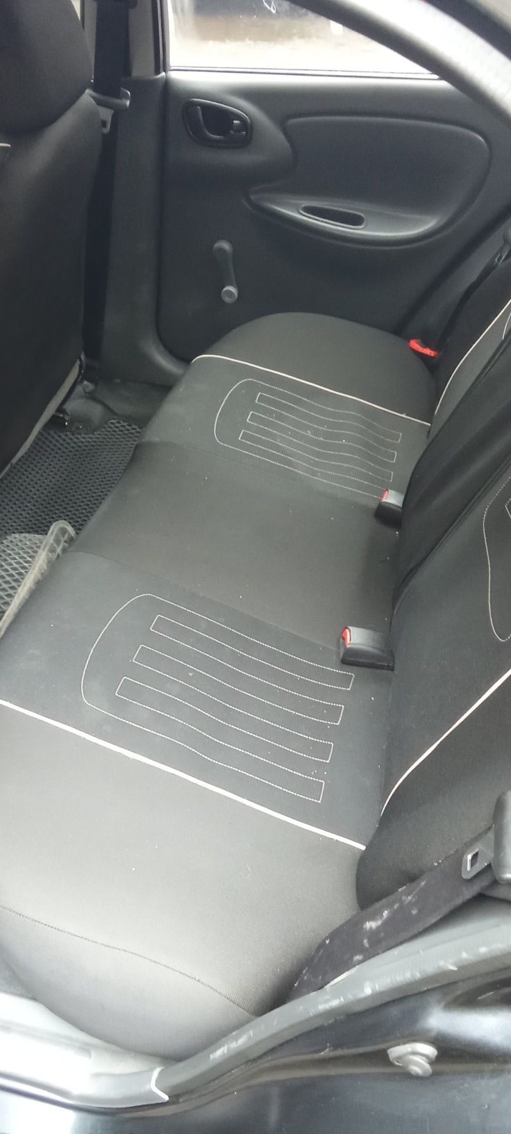 Автомобіль продаж