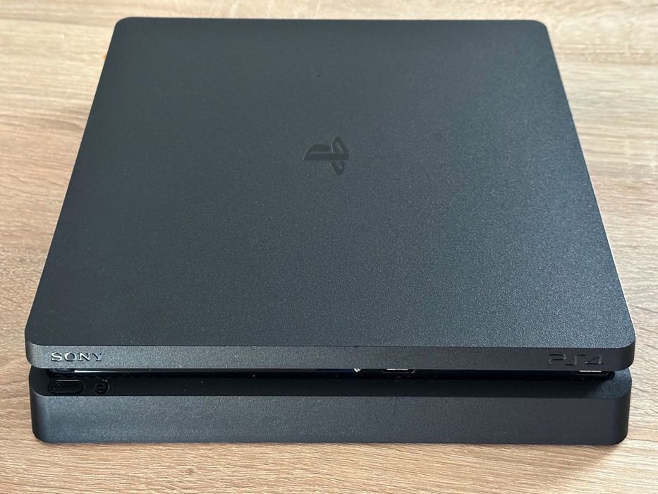 PlayStation 4 1TB Slim +Pad +Gra SpiderMan