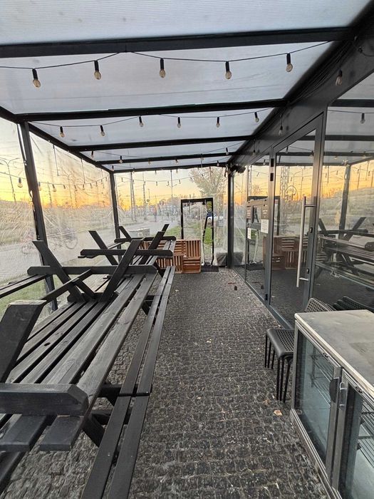 Punkt gastronomiczny Take Away Plac Jacka Kuronia metro Marymont