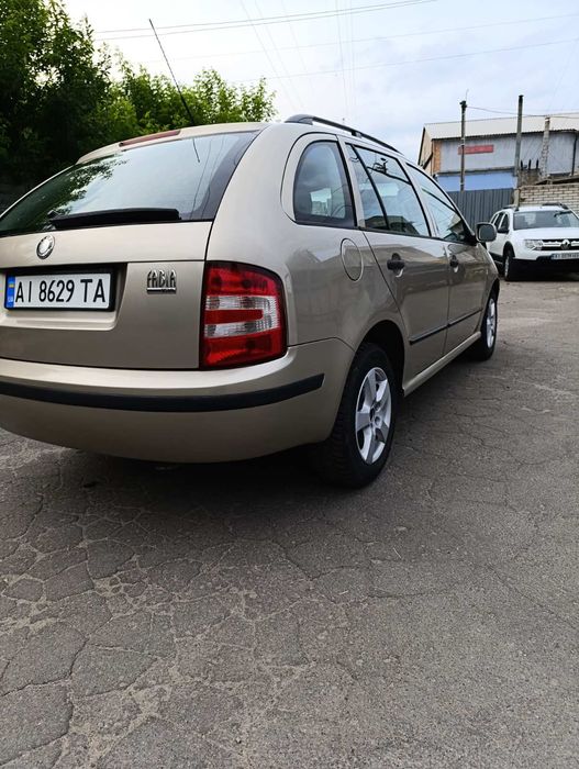 Продам власний автомобіль.
