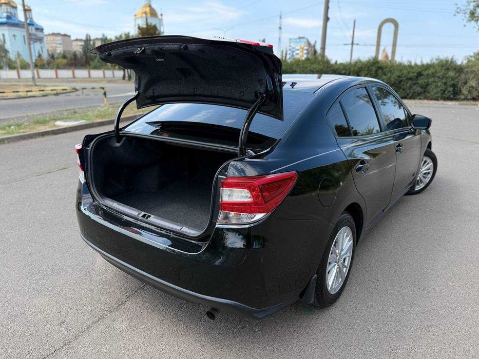 Avtoreal Subaru Impreza Бензин 2.0