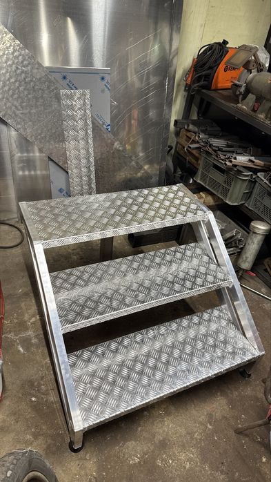 Schody aluminiowe schodki