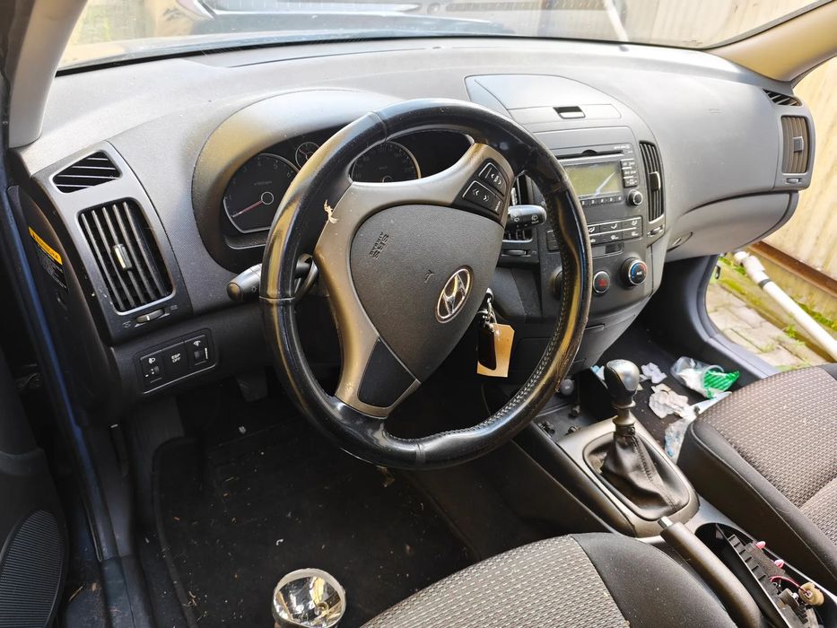DESKA ROZDZIELCZA PASY KIEROWNICA ZEGARYKONSOLA KOKPIT HYUNDAI I30 I 1 FD EUROPA