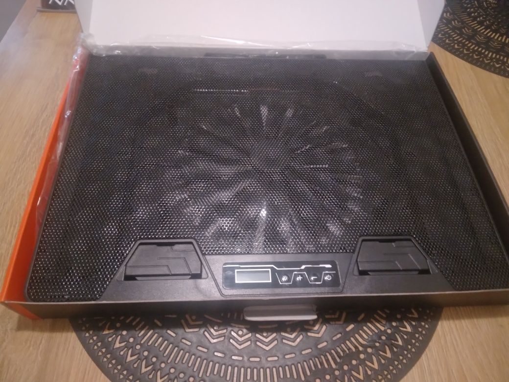 Podkładka  chłodząca  do laptopa