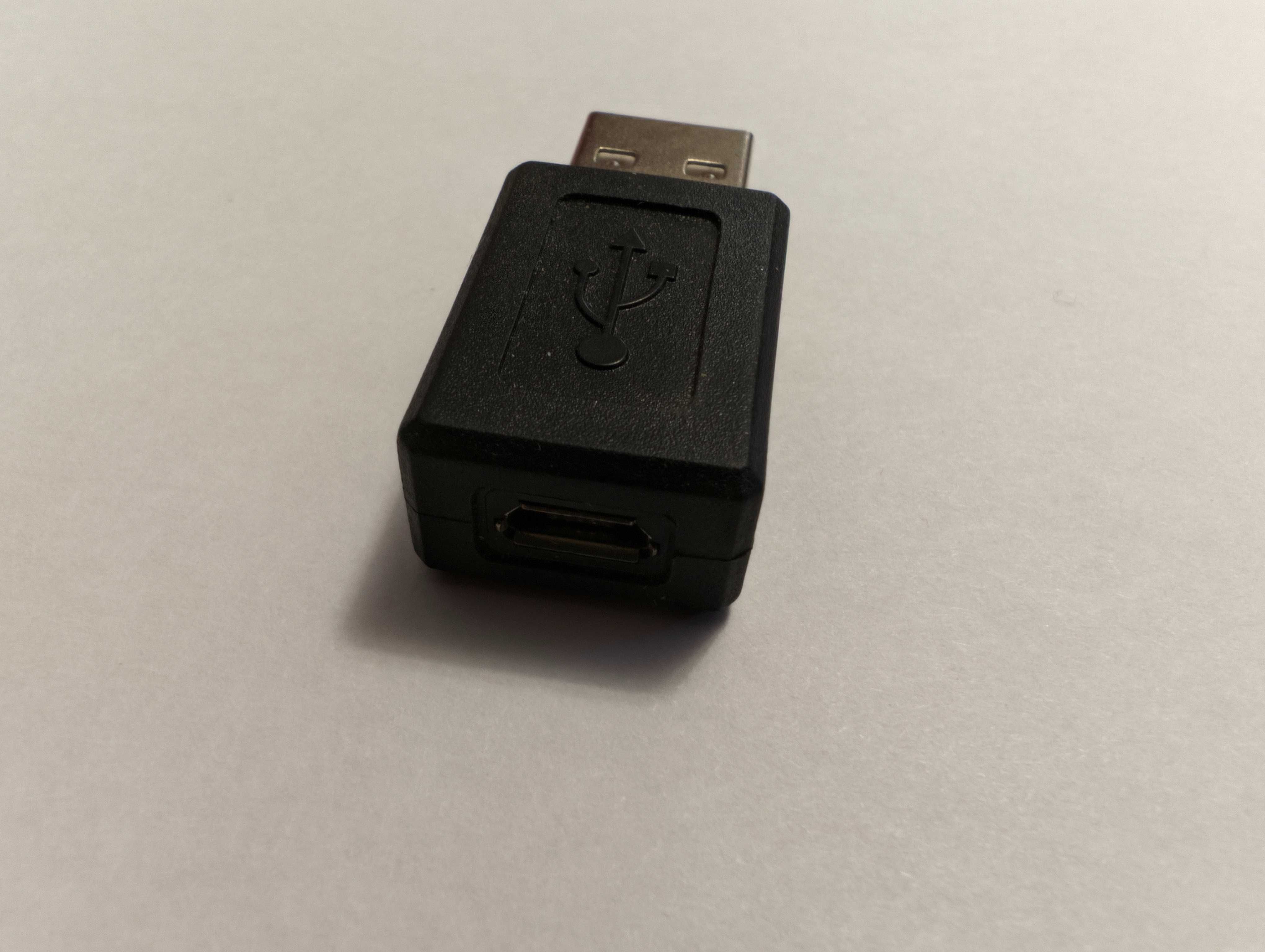 Переходник с USB на гнездо  micro USB