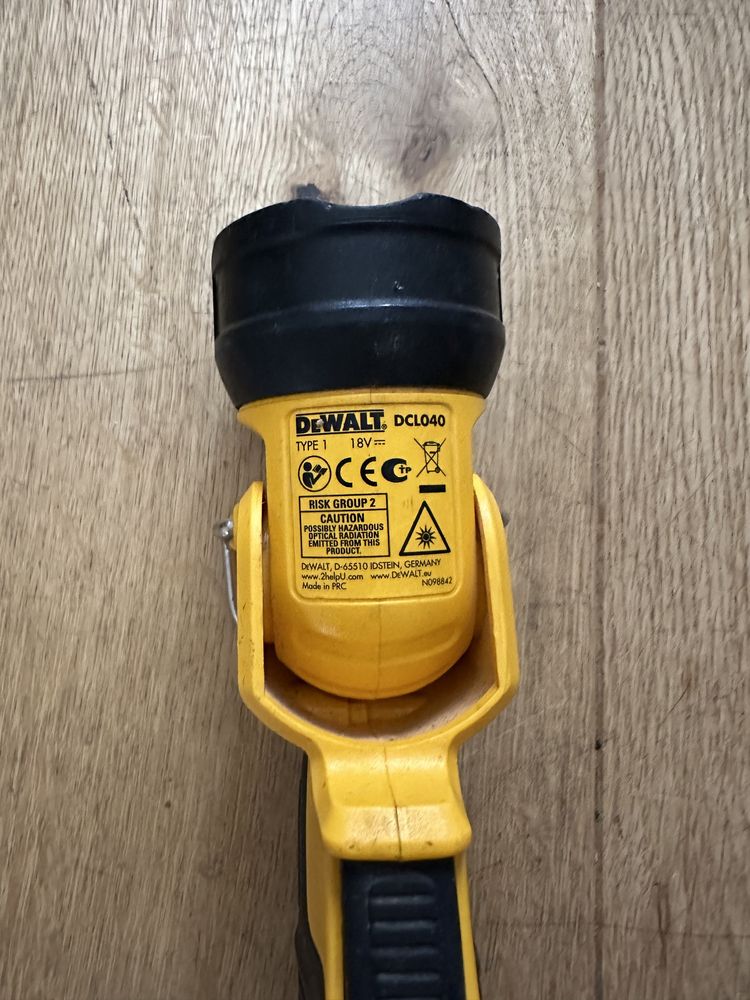 Ліхтар Dewalt DCL040