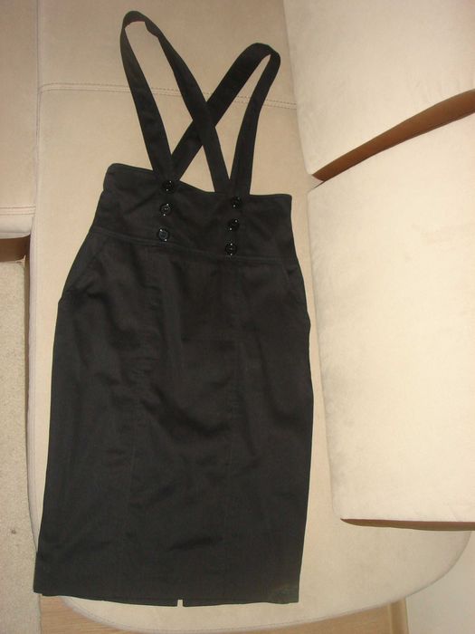 spódniczka na szelkach z podwyższonym stanem