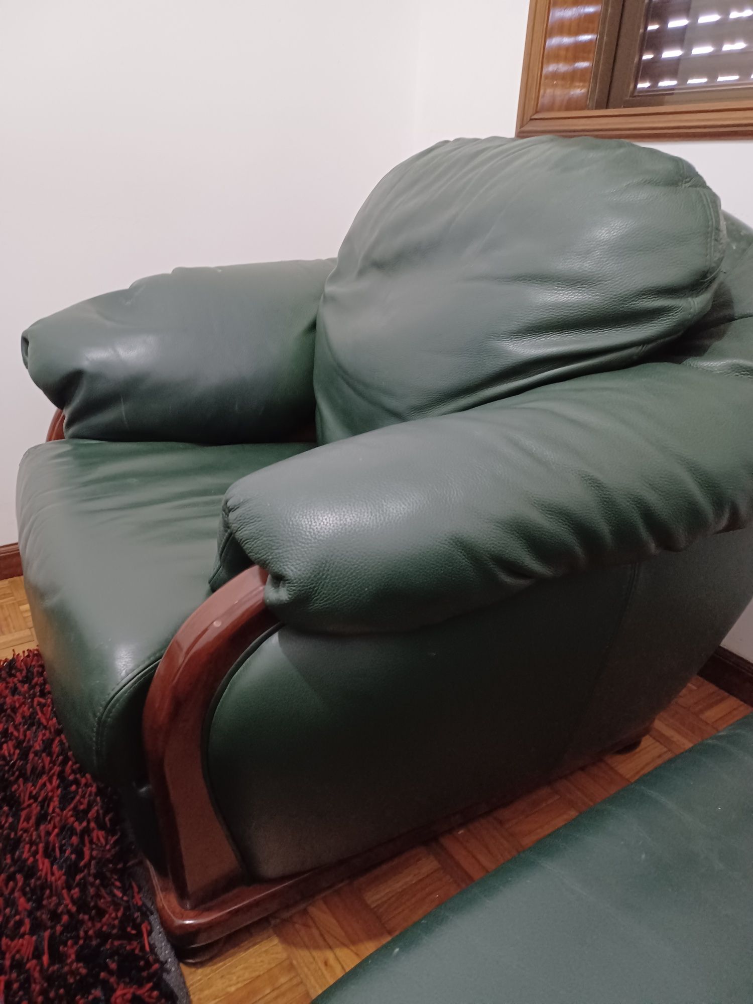 1 sofa de uma pessoa