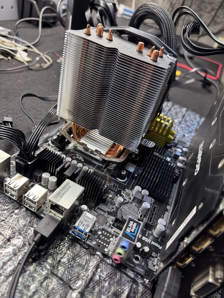 Płyta główns AsRock 970M Pro3 + procesor AMD FX 8320 + 16GB Ram Geil
