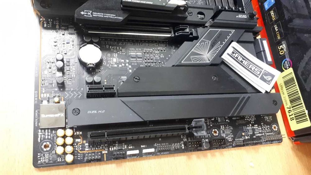 Материнська плата Asus Rog Strix Z790-H Gaming WiFi