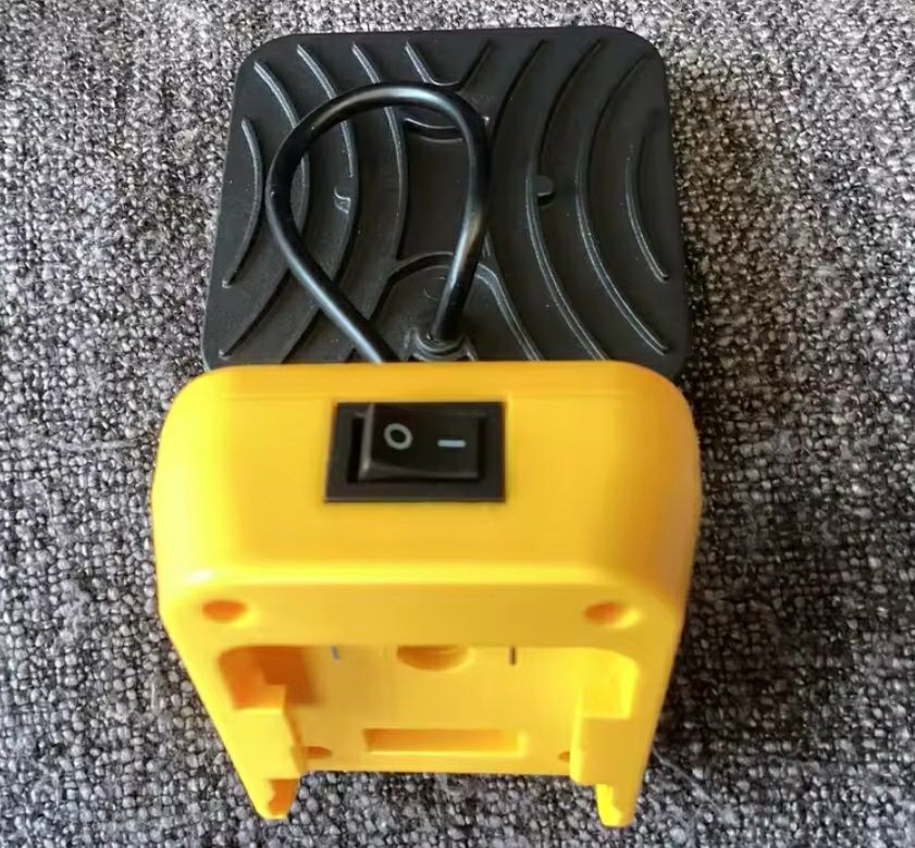 Lampa LED do baterii Dewalt