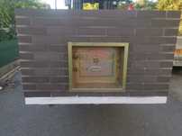 Forno de lenha com painel cinza