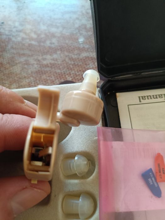 Продам слуховой аппарат