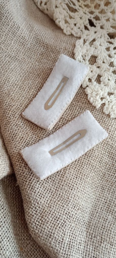 Haftowana biżuteria - spinki do włosów handmade