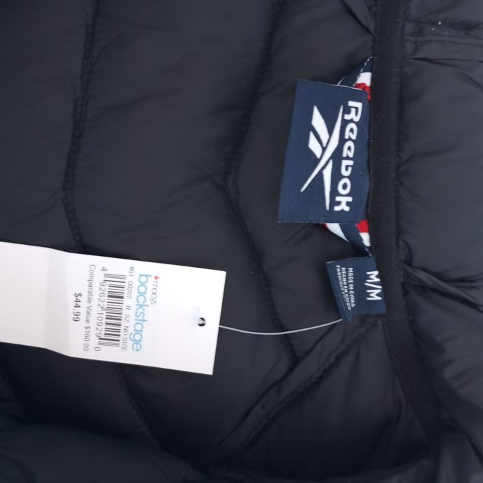 Куртка Reebok жіноча розмір 46 М нова