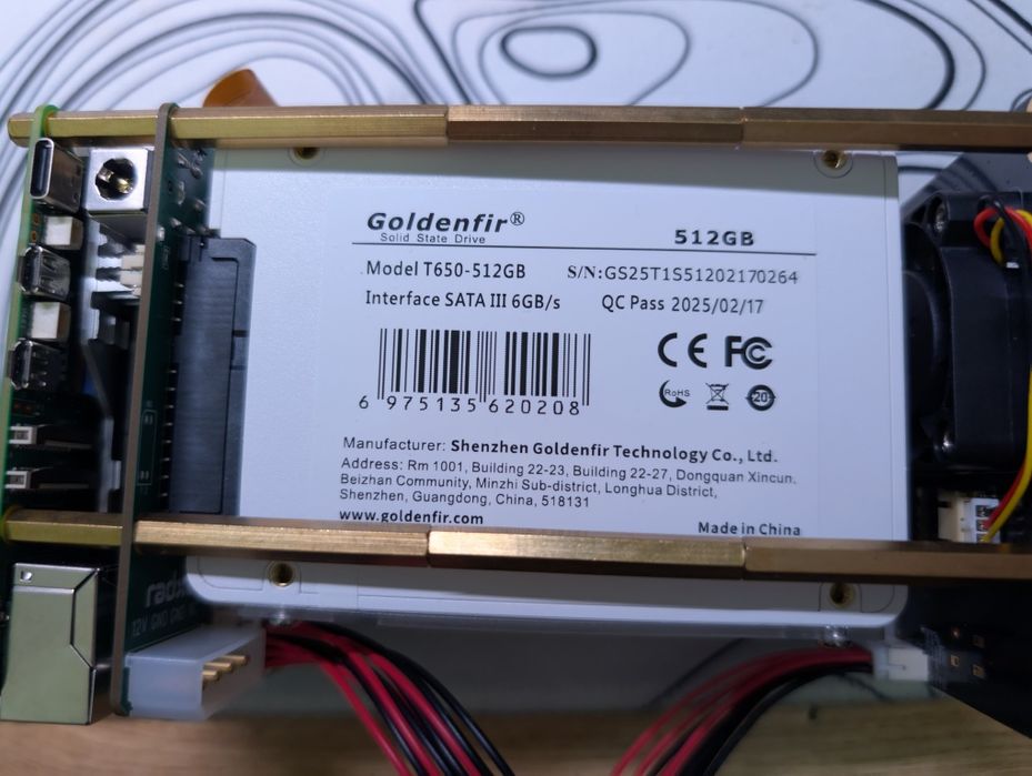 Raspberry pi 5 8gb + penta sata hat + 2 ssd 500gb