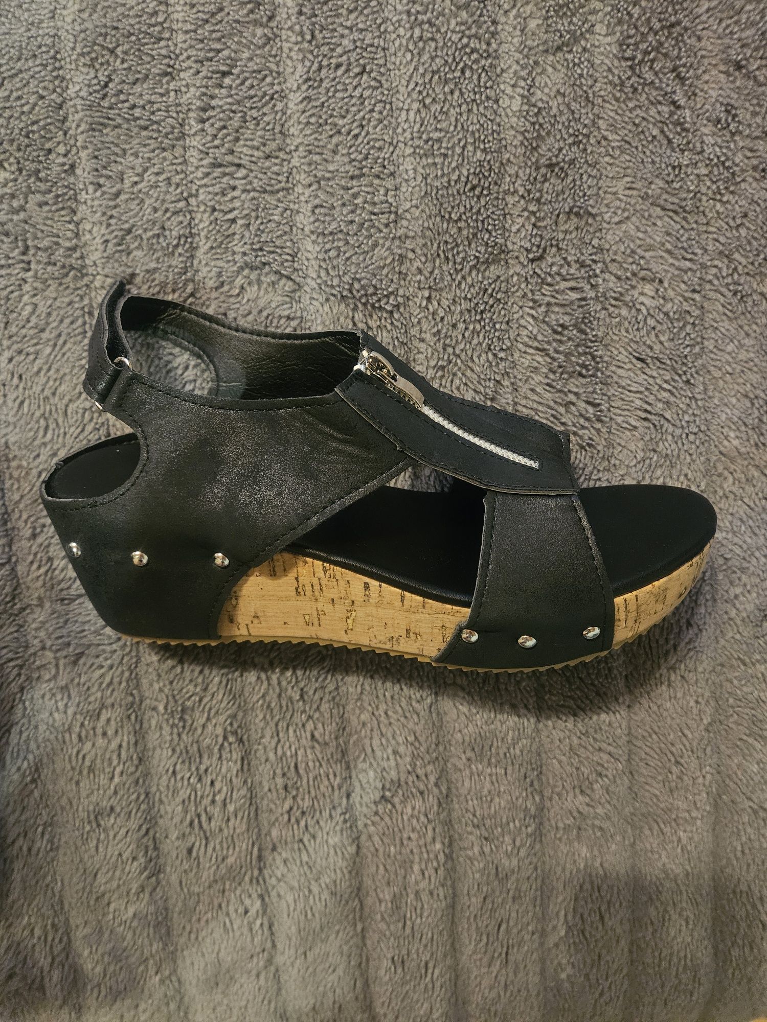 Buty na koturnie r.39