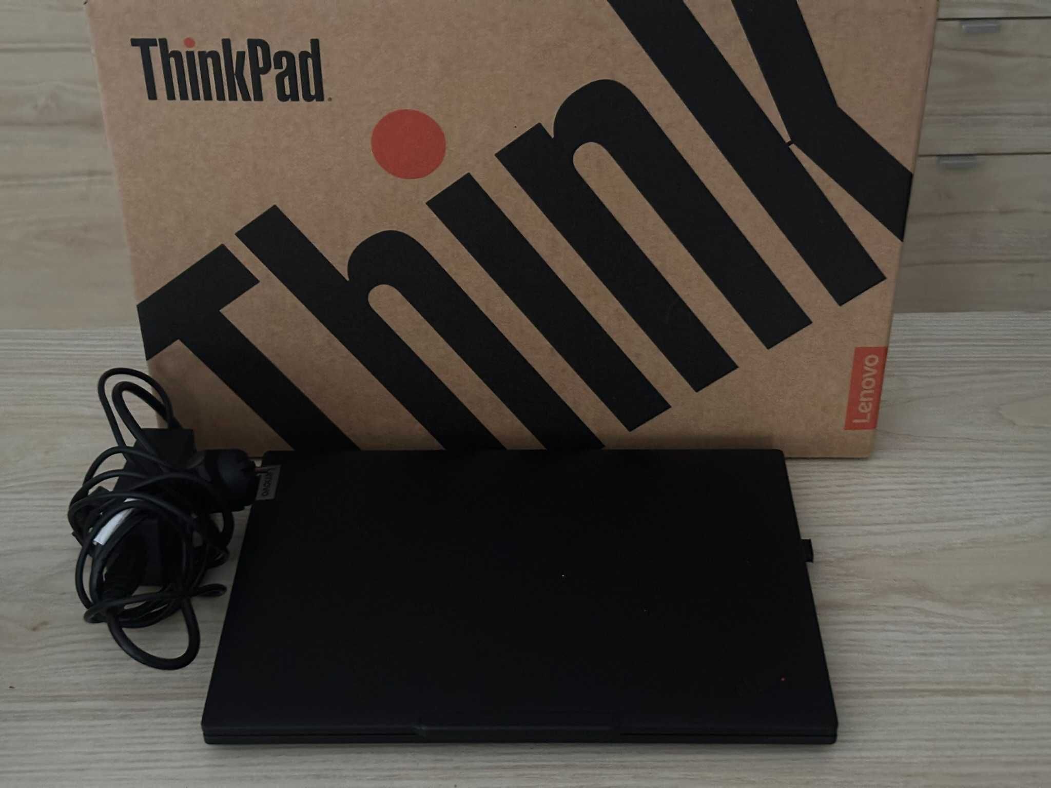 Laptop Lenovo Thinkpad T14 Gen 5 Intel Core Ultra 5/32GB RAM/512 SSD