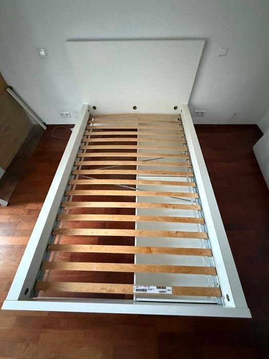 Łóżko Malm z  Ikea 120x200 z dwoma szufladami