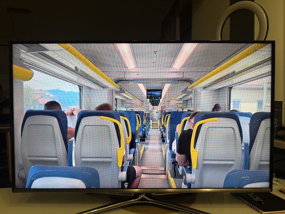 Wifi youtube Netflix Samsung ue43j5500 супер тв показуэ якісно