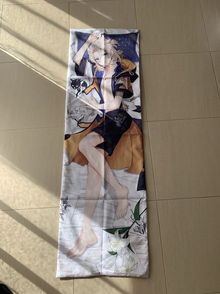 Body pillow Genshin Impact - Albedo 150 x 45 cm (amofada não incluída)