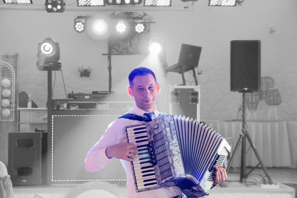 DJ LUKI - imprezy okolicznościowe - urodziny, wesela, firmowe