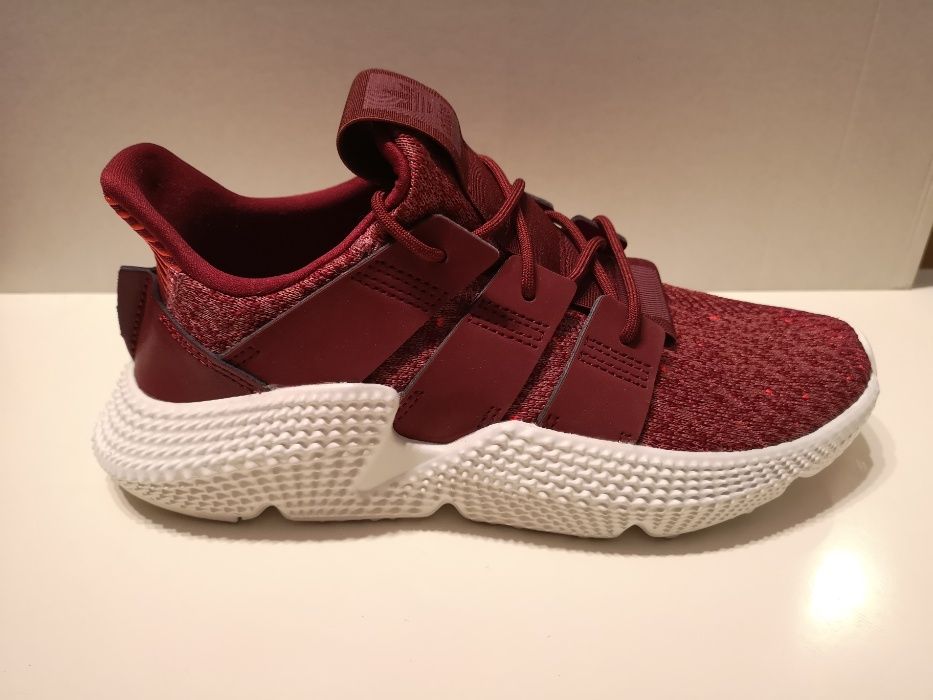 Buty damskie Adidas Prophere W B37635 r. 38